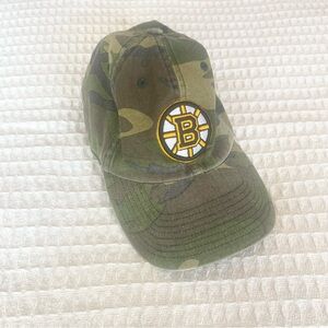47 Brand Boston Bruins camo baseball hat
